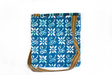 Load image into Gallery viewer, Floral and Infinity Print Bag