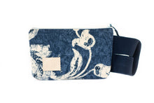 Load image into Gallery viewer, Blue Squared Light Blue Zipper Wristlet